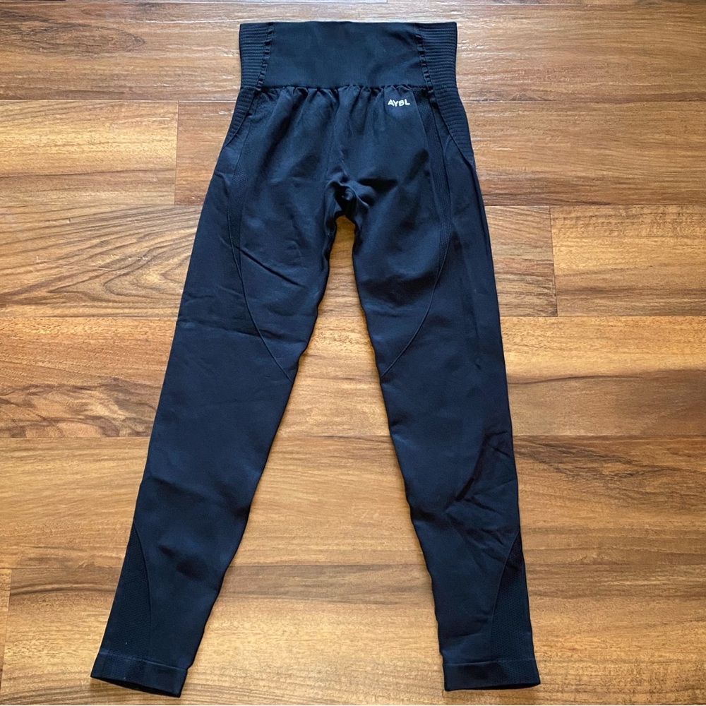 AYBL Black Seamless Leggings, M